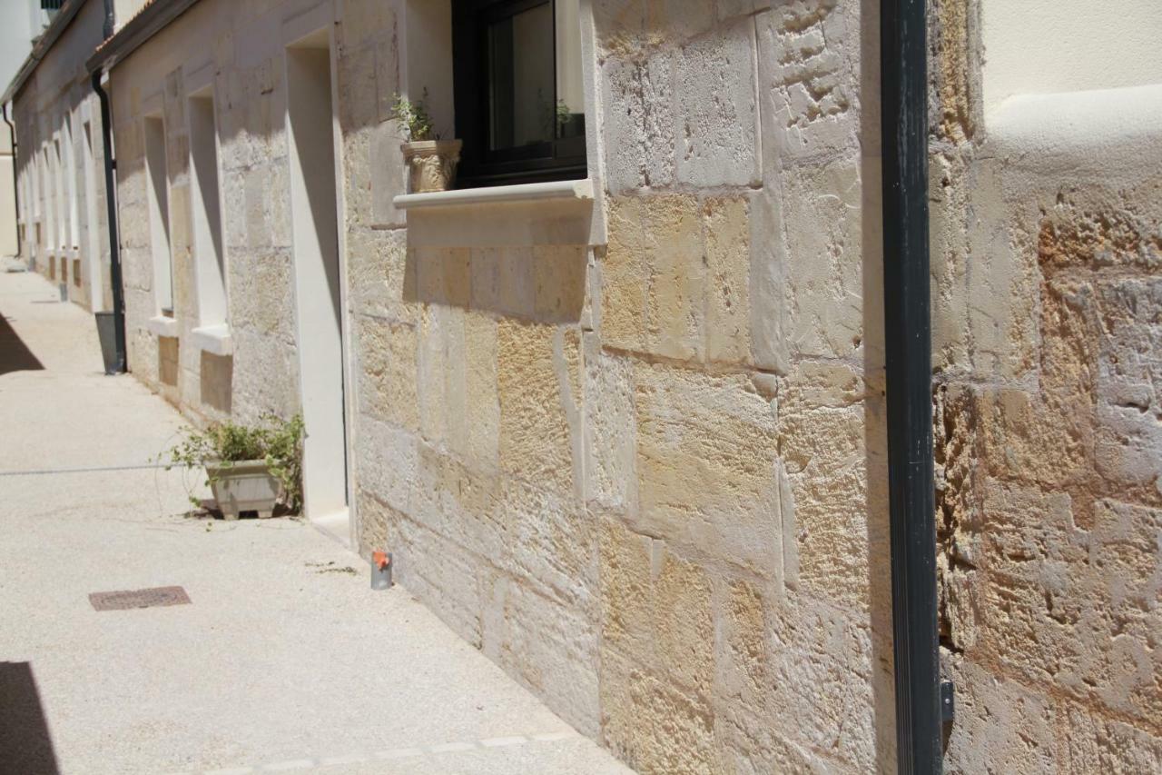 Le Clos Du Square - Climatise Rochefort  Exterior photo
