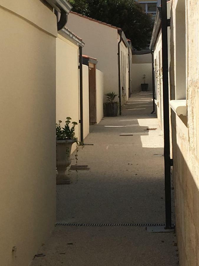 Le Clos Du Square - Climatise Rochefort  Exterior photo